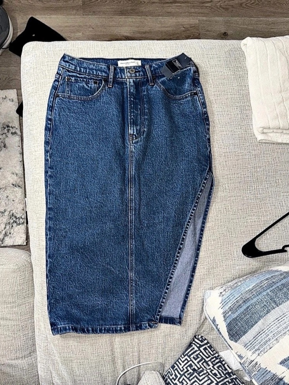 Abercrombie & Fitch Low Rise Denim Midi Skirt Blue